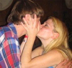 How to Kiss