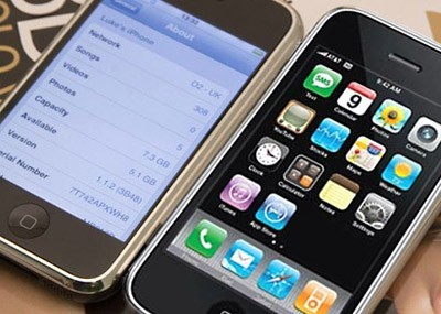 iPhone 3G vers the Original iPhone an Inside out comparison