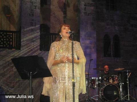 Julia Boutros Concert Photo 3