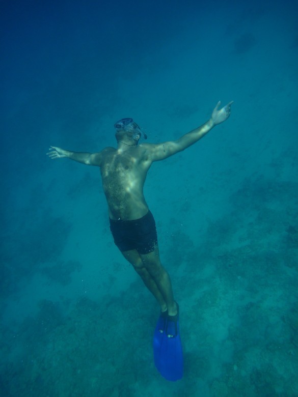 khaled Selim underwater photo by Mahmoud Abdel Salam